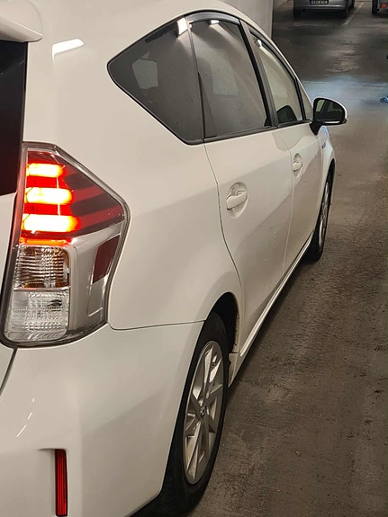 Toyota Prius+ 6 of 7