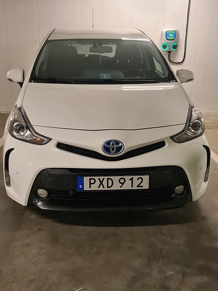 Toyota Prius+ 7 of 7