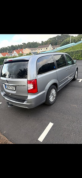 Lancia Voyager 5 of 5