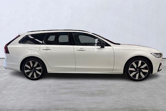 Volvo V90 3 of 5