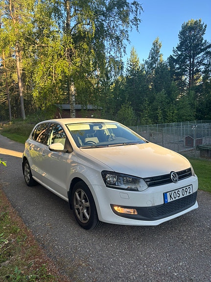 Volkswagen Polo 2 of 5