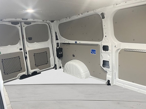 Volkswagen Transporter 22 of 24