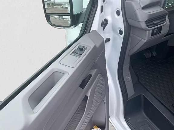 Volkswagen Transporter 9 of 24