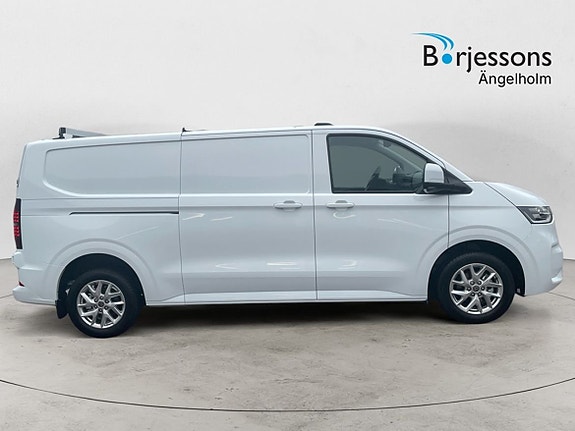 Volkswagen Transporter 3 of 5