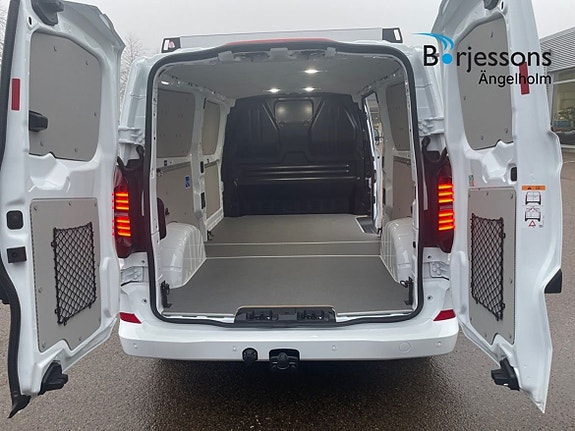 Volkswagen Transporter 13 of 24