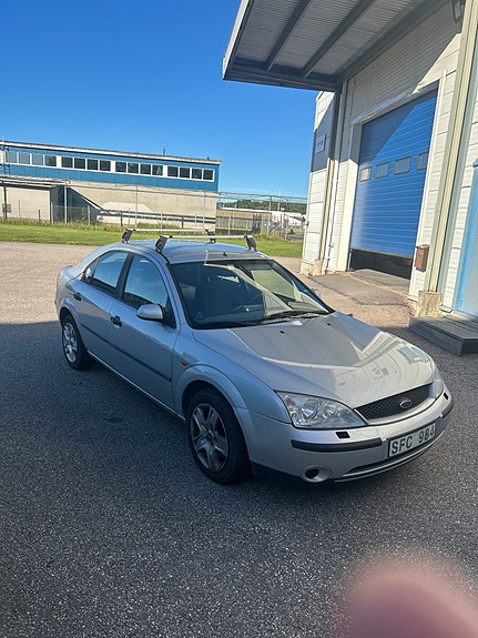 Ford Mondeo 2 of 4