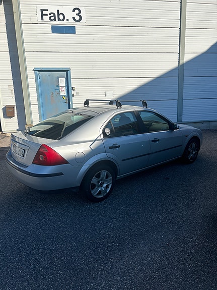 Ford Mondeo 3 of 4