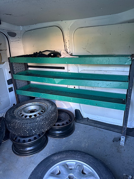 Nissan NV200 3 of 5