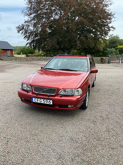 Volvo V70 5 of 5