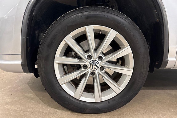 Volkswagen Tiguan 5 of 5