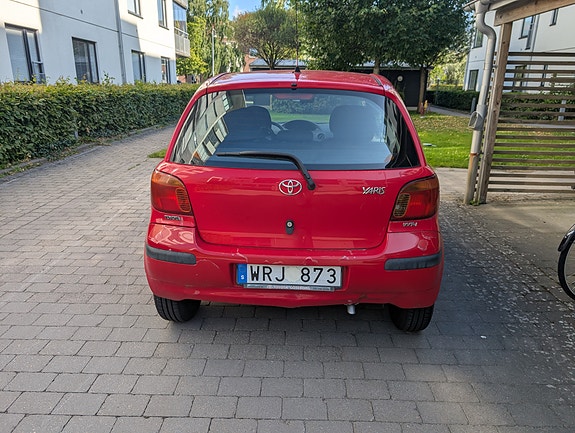 Toyota Yaris 4 of 5