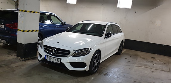 Mercedes-Benz C220 2 of 2