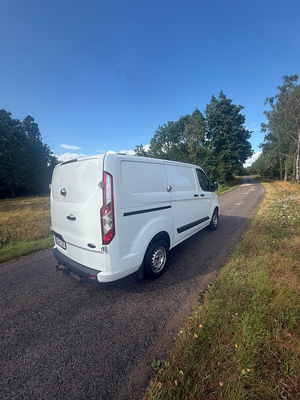 Ford Transit Custom 4 of 5