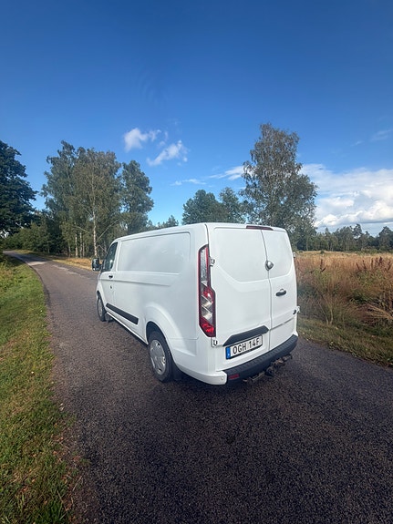Ford Transit Custom 3 of 5