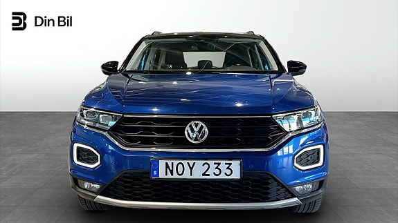 Volkswagen T-Roc 4 of 5