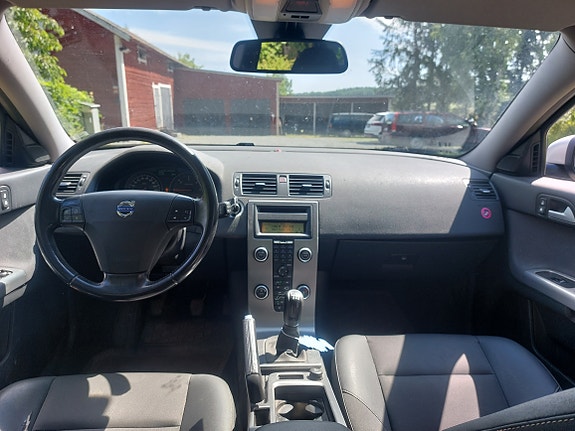 Volvo V50 3 of 3