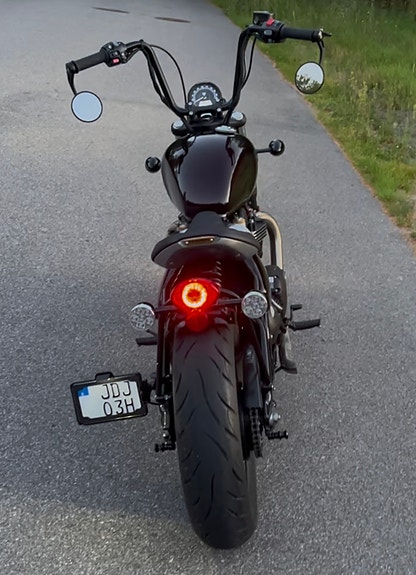 Triumph BONNEVILLE BOBBER STEALTH EDITION 2 of 8