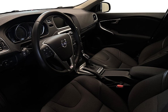 Volvo V40 Cross Country 8 of 19