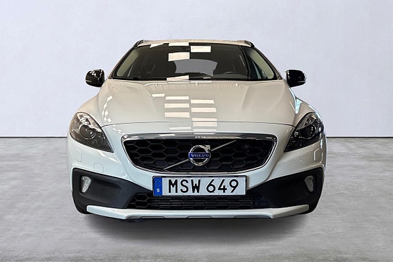 Volvo V40 Cross Country 7 of 19