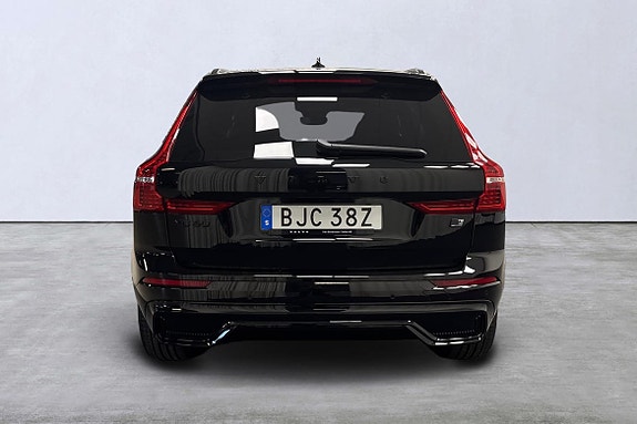 Volvo XC60 4 of 5