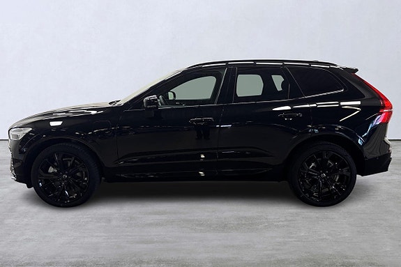 Volvo XC60 2 of 5