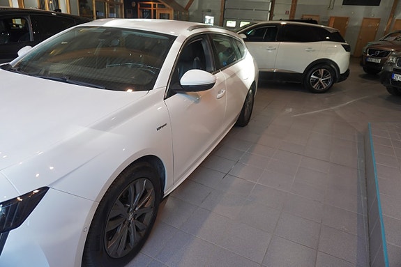 Peugeot 508 2 of 5