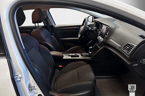 Renault Megane E-Tech 12 of 15