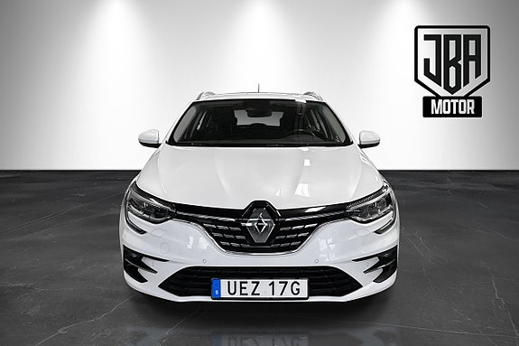 Renault Megane E-Tech 3 of 5