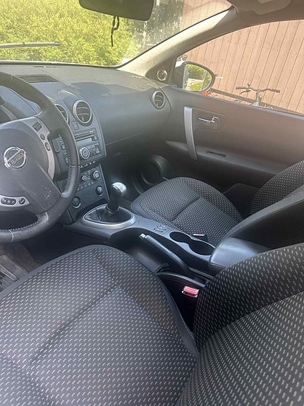 Nissan 140Y 4 of 4