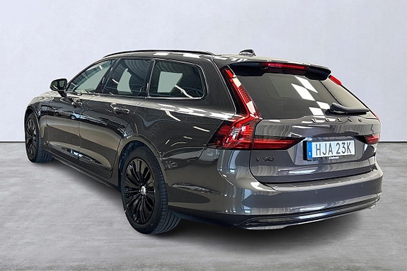 Volvo V90 3 of 5
