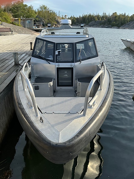 Anytec 868 CAB 2017 – 2 x Mercury Verado 350 hk – JPO/SkyHook – välutrustad 9 of 10
