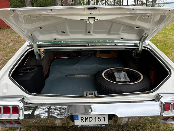 Oldsmobile Cutlass 6 of 13