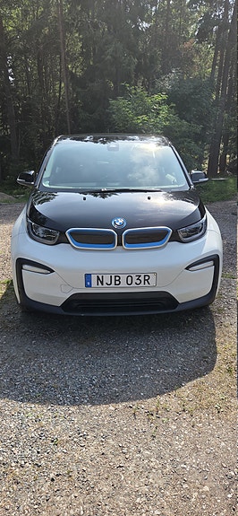 BMW i3 4 of 5