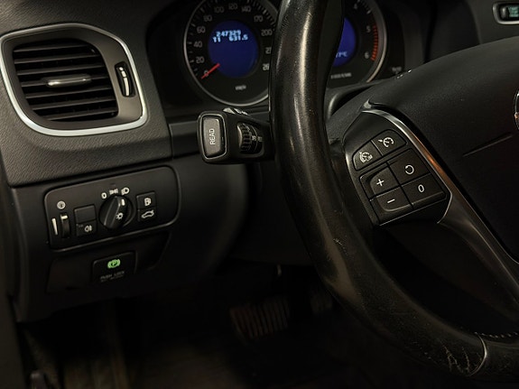 Volvo V60 10 of 16