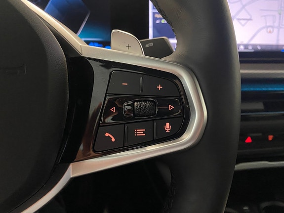BMW 330e 7 of 15