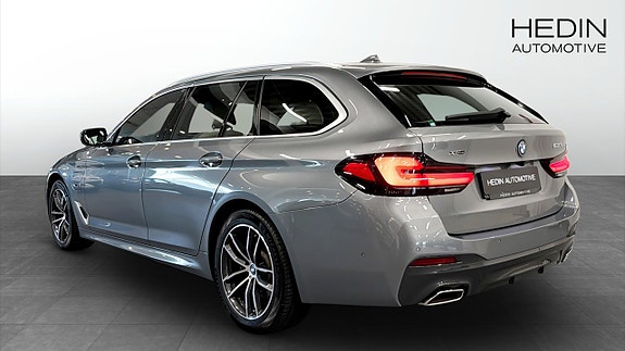 BMW 530e 2 of 5