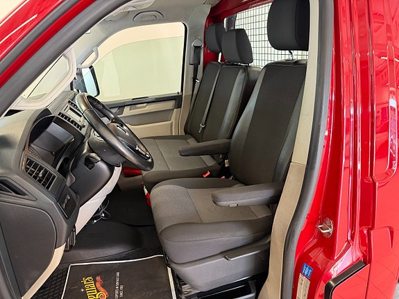 Volkswagen Transporter 11 of 16