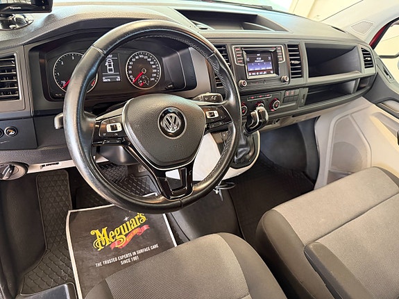 Volkswagen Transporter 9 of 16