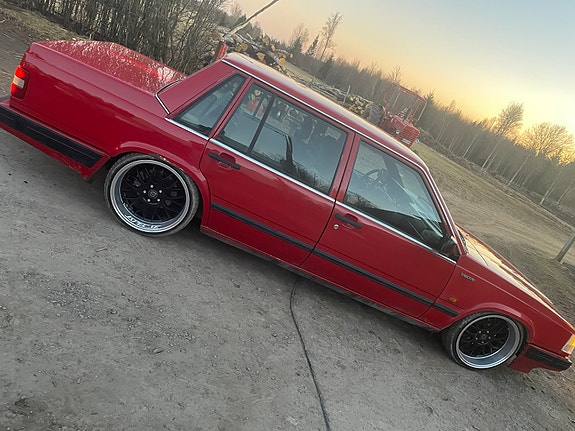 Volvo 740 4 of 5