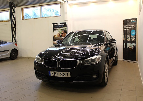 BMW 318d 4 of 5