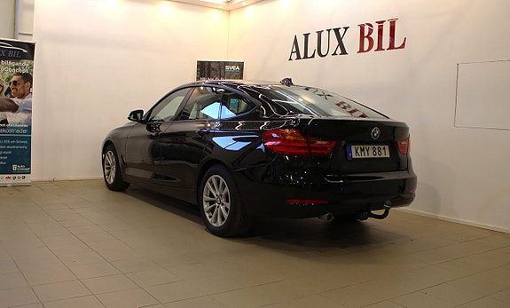 BMW 318d 6 of 17