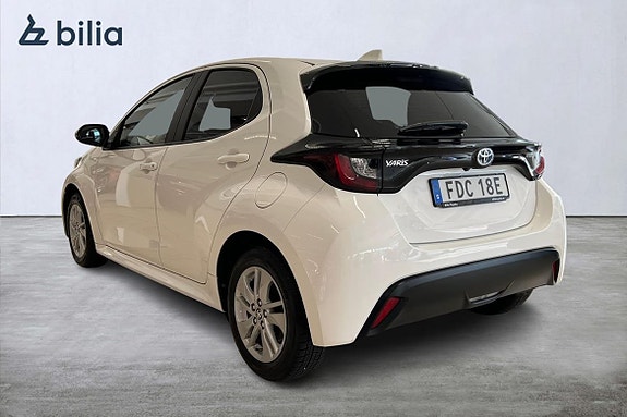 Toyota Yaris 2 of 5