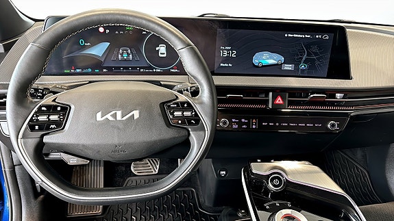 Kia EV6 4 of 5