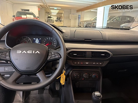 Dacia Sandero 11 of 16