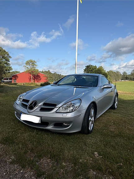 Mercedes-Benz SLK280 2 of 5