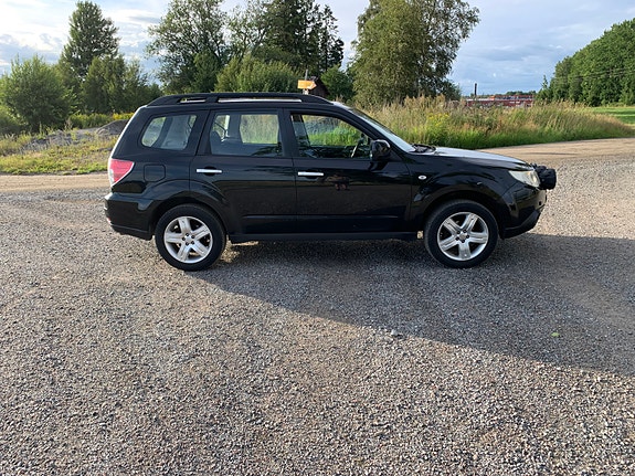 Subaru Forester 5 of 12