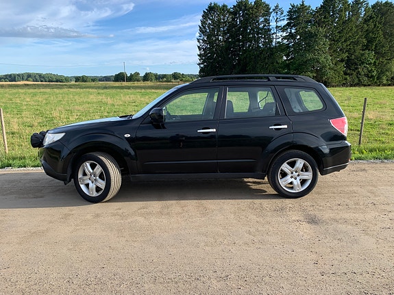 Subaru Forester 2 of 12