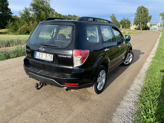 Subaru Forester 4 of 12
