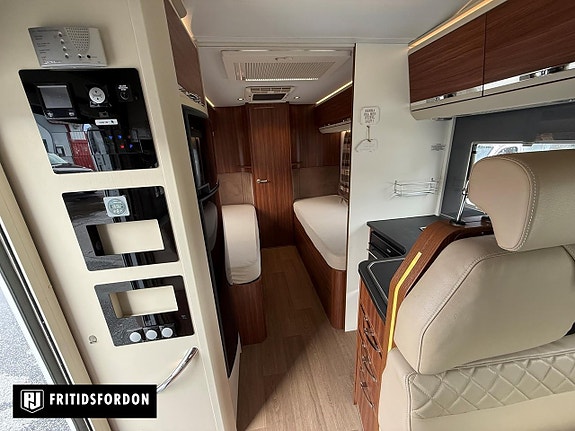 Adria MATRIX SUPREME M 687 SLT 11 of 17