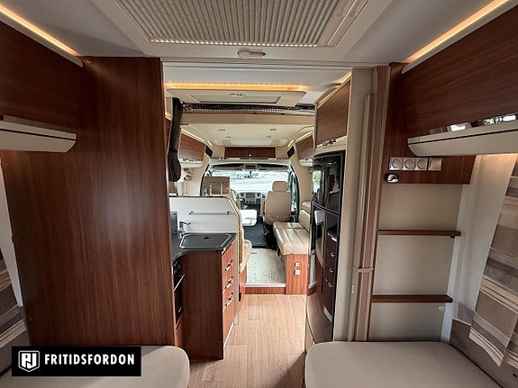 Adria MATRIX SUPREME M 687 SLT 16 of 17